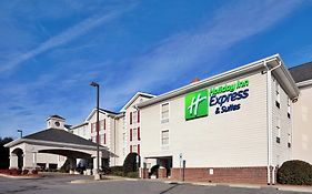 Holiday Inn Express Hotel & Suites Conover - Hickory Area By Ihg